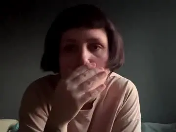 Earthascritchfield  live sex cam