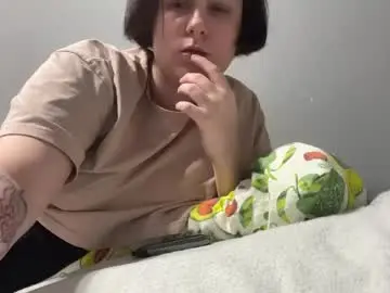 Earthascritchfield  live sex cam