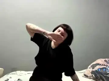 Earthascritchfield  live sex cam