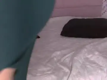 Emily_nastykiss  live sex cam