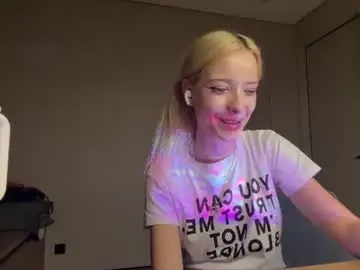 Hyunwilhelmi  live sex cam