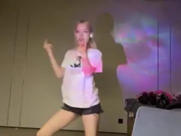 Hyunwilhelmi  live sex cam