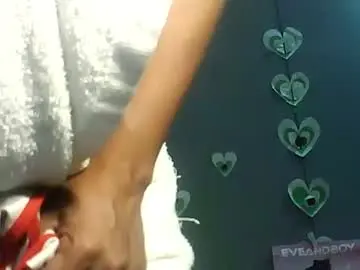 Luvu4everxxx  live sex cam