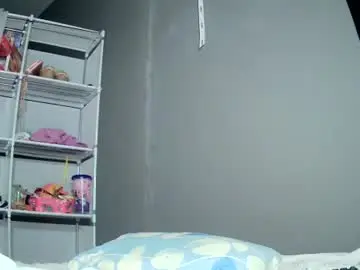 Luvu4everxxx  live sex cam