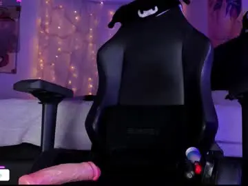 Nanaleon  live sex cam