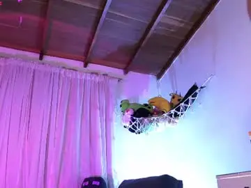Nanaleon  live sex cam