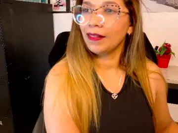 Rashell_gh  live sex cam