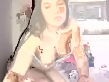 Sexylexi2501  live sex cam