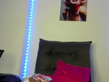 Tinas_smith  live sex cam