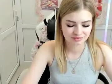Avelinerose  live sex cam
