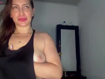 Cherry_foxx  live sex cam