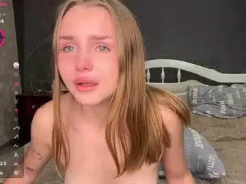 Christelmccutchan  live sex cam
