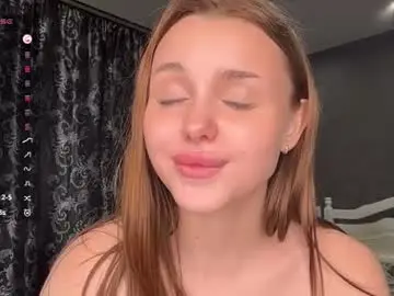 Christelmccutchan  live sex cam