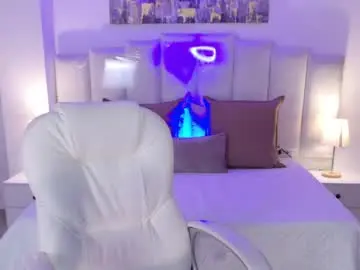 Layla_breezee_  live sex cam