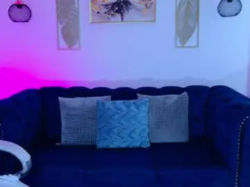 Layla_breezee_  live sex cam