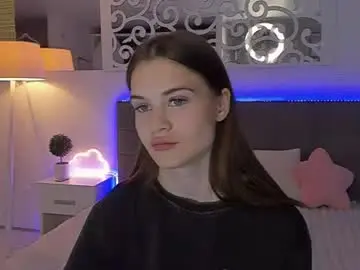 Luisaclover  live sex cam