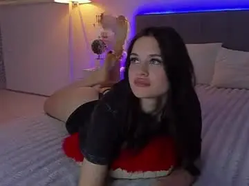 Luisaclover  live sex cam