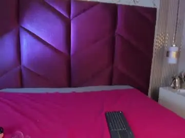 Mia_sinclair9  live sex cam