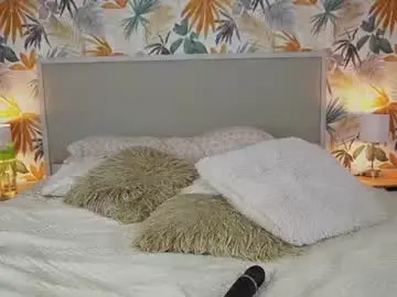 Royalechloe  live sex cam