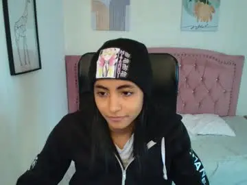 Shaneelle  live sex cam