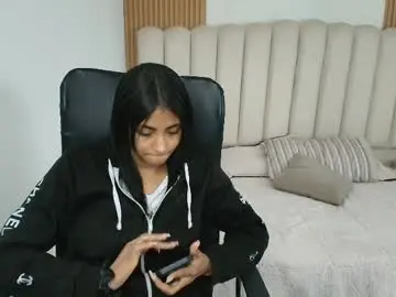 Shaneelle  live sex cam