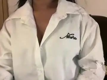 Baby_aarohi  live sex cam