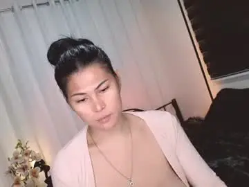 Cia_rain  live sex cam