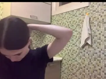 Deliciastombaugh  live sex cam