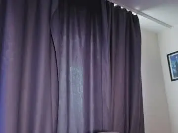 Emmy_m00n  live sex cam