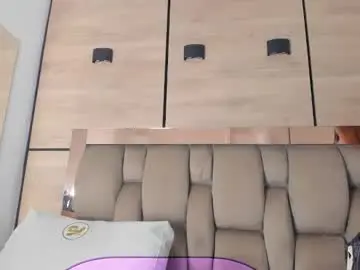 Karol_lewiss  live sex cam