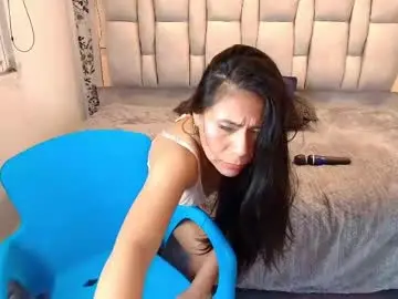 Keyla_brunette_  live sex cam