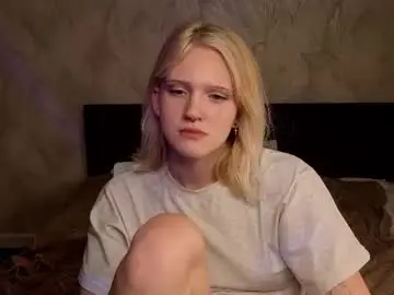 Lilly_jhonas  live sex cam
