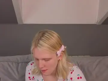 Lilly_jhonas  live sex cam