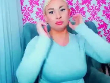 Luxuriaaa  live sex cam