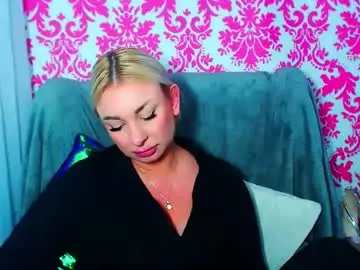 Luxuriaaa  live sex cam