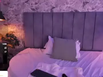 Moon__kittyy  live sex cam
