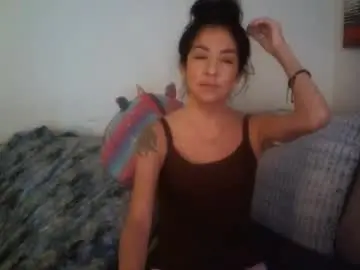 Petite_treat_  live sex cam