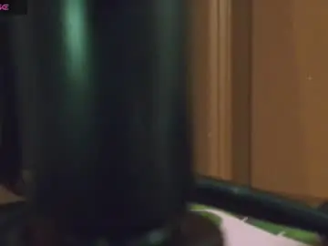 Ross_bakerhot  live sex cam