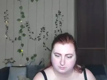 Alicia_side_red  live sex cam