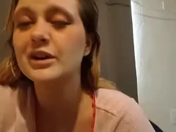 Avery_doll21  live sex cam