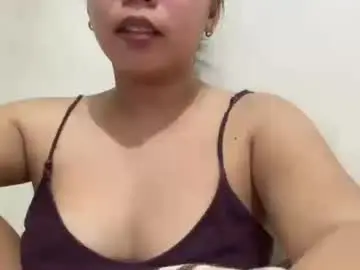 Joyneedsdaddy  live sex cam