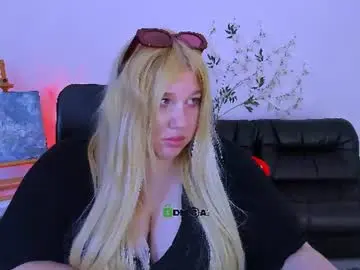 Juli_kisss  live sex cam