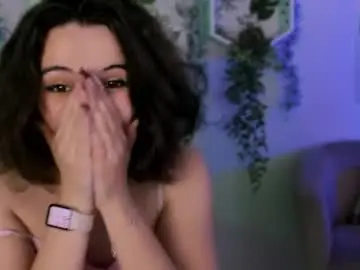 Juli_kisss  live sex cam
