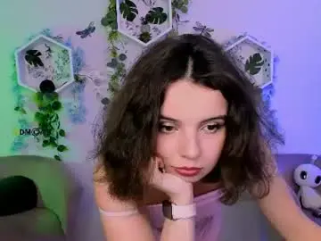Juli_kisss  live sex cam