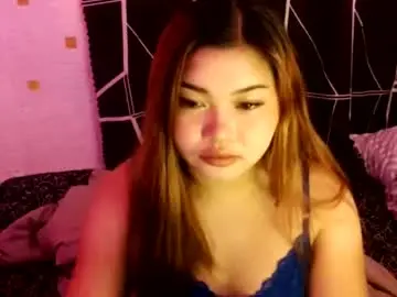 Maxinean  live sex cam