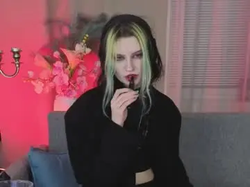 Toxickittyy  live sex cam