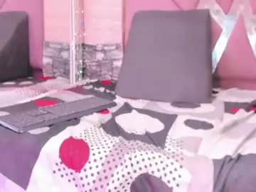 Zendamoretty  live sex cam