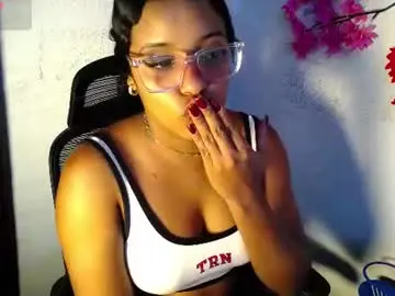 Chleo_rosse  live sex cam