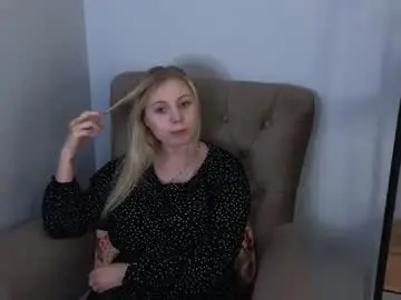 Rayneflanagan  live sex cam
