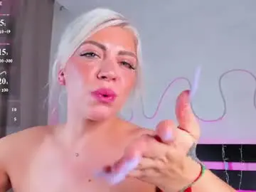 Stasy_traiin  live sex cam